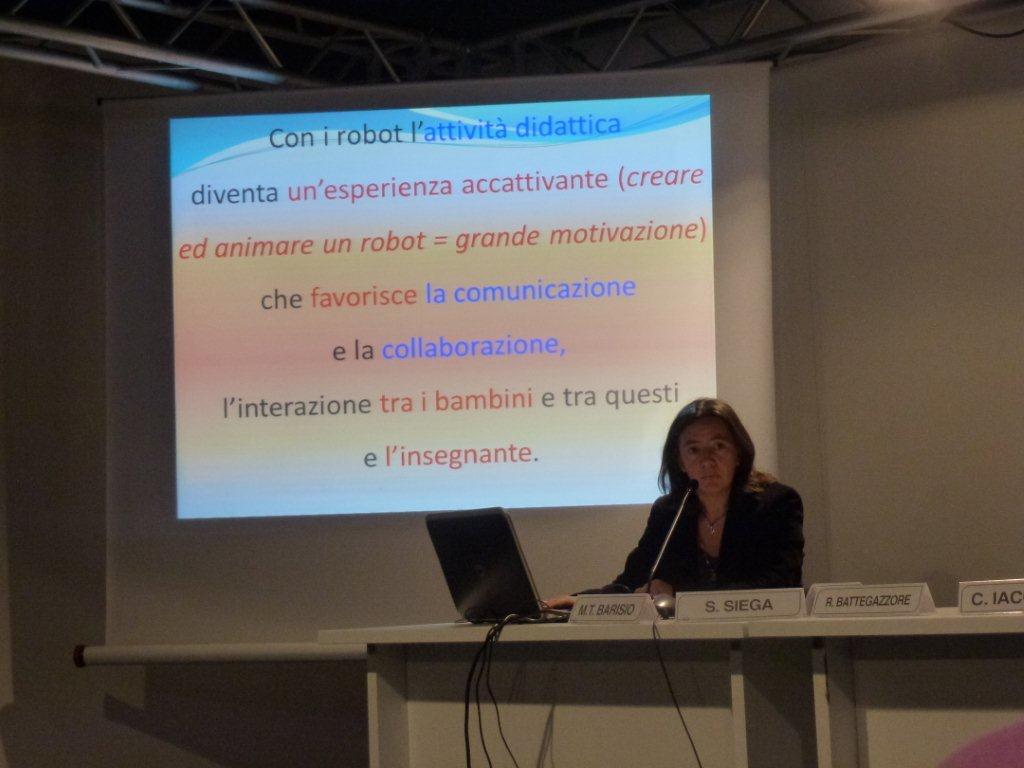 Relaziona l'insegnante Monica Massazza Relaziona l'insegnante Monica Massazza