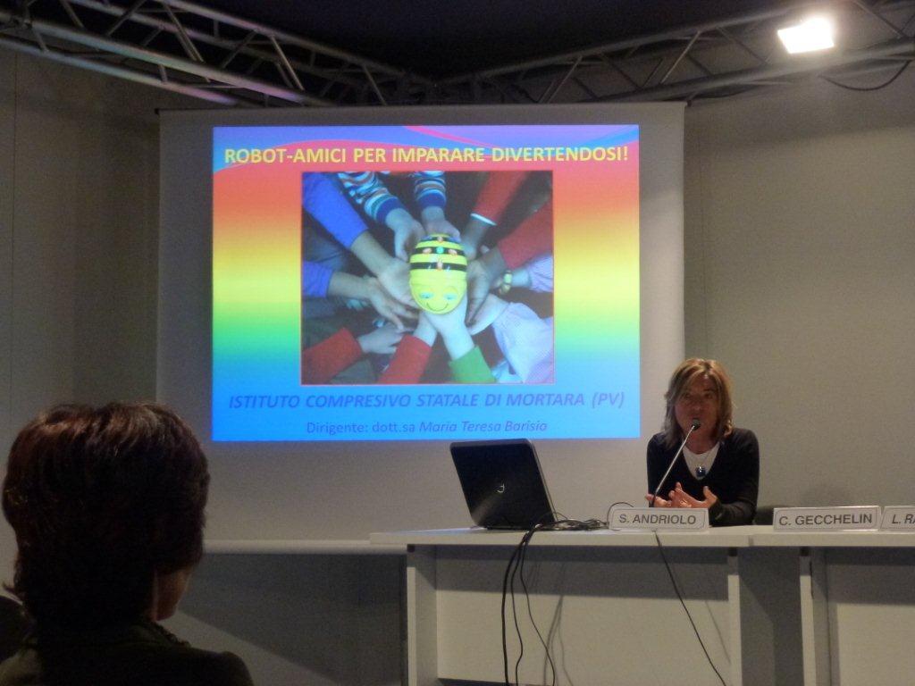 Relaziona la dirigente scolastica Maria Teresa Barisio Relaziona la dirigente scolastica Maria Teresa Barisio