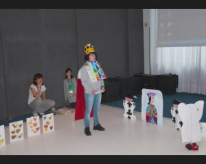 Il bambino che interpreta il re