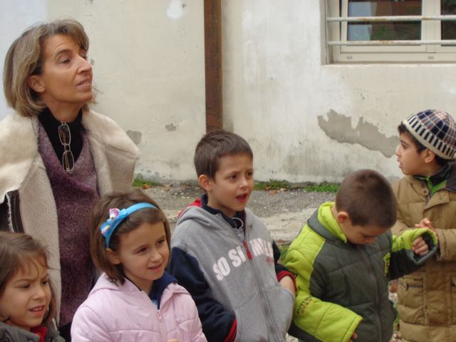 Gli alunni di classe Prima nel Giardino delle Farfalle