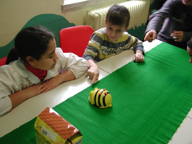 Gli alunni programmano un percorso Gli alunni programmano un percorso