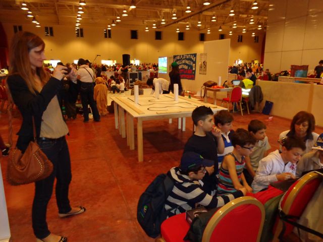 Gli alunni al lavoro Gli alunni al lavoro