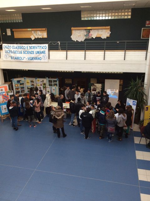 Campus dell'orientamento nella hall dell'edificio Campus dell'orientamento nella hall dell'edificio