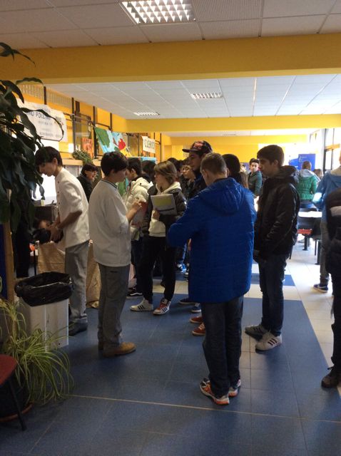 Campus dell'orientamento nella hall dell'edificio Campus dell'orientamento nella hall dell'edificio