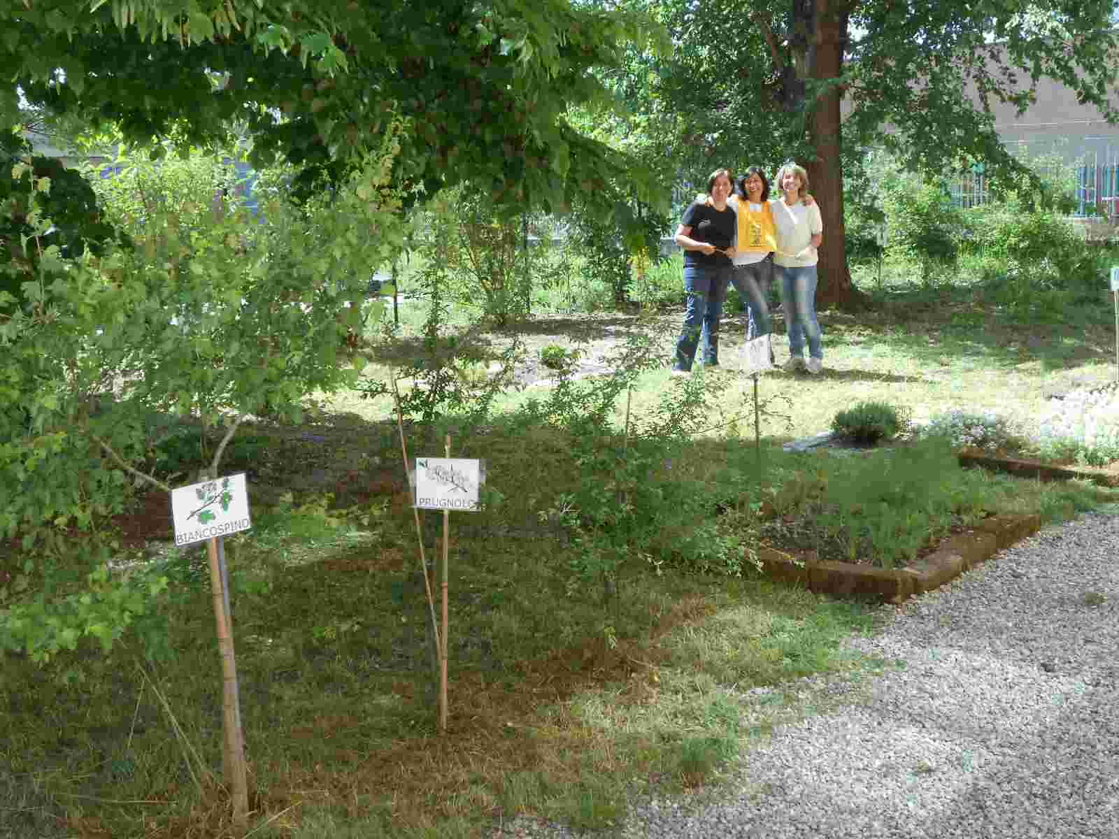 Le referenti di Legambiente e l'insegnante al termine dei lavori: stanche ma soddisfatte.